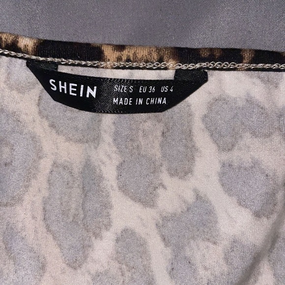 Leopard Cropped Tank - Picture 2 of 3